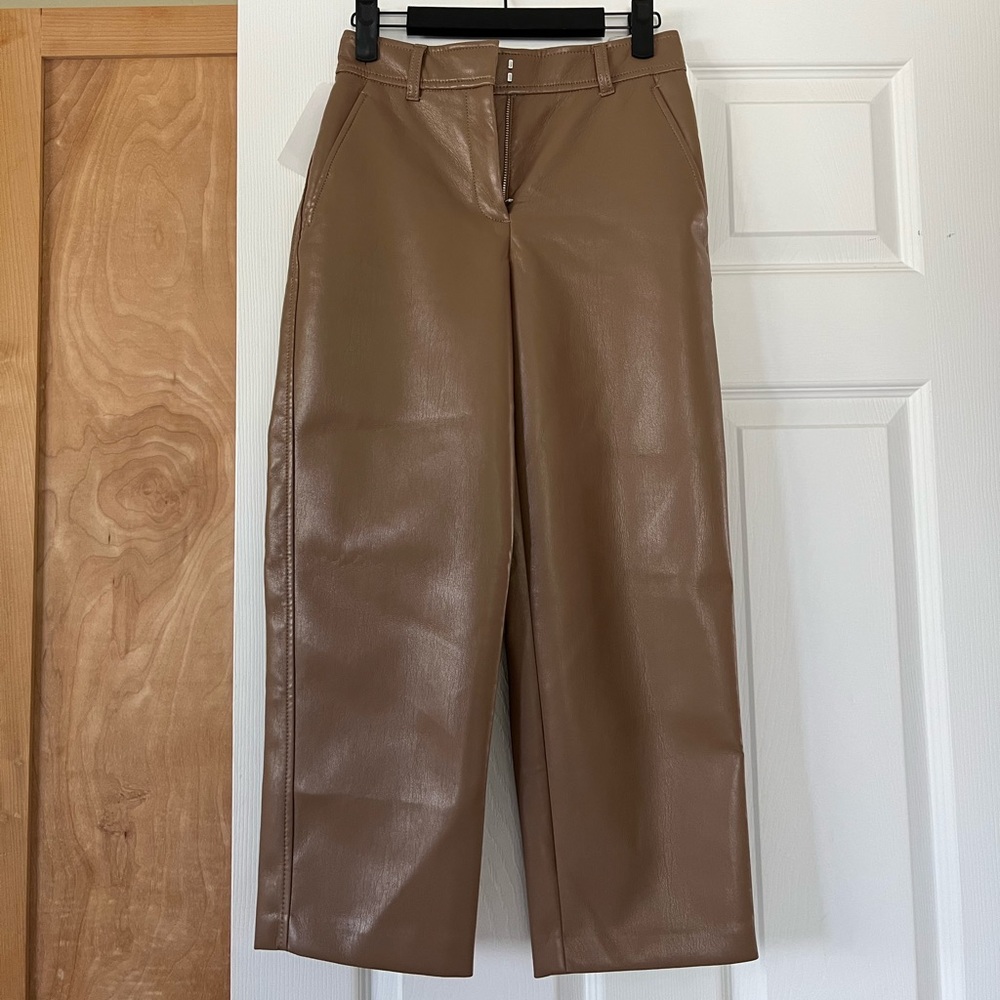 BNWT Aritzia Command Cropped pants 00